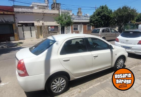 Autos - Toyota Etios 2014 Nafta  - En Venta