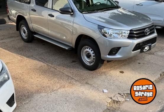 Camionetas - Toyota Hilux 2020 Nafta 1900Km - En Venta