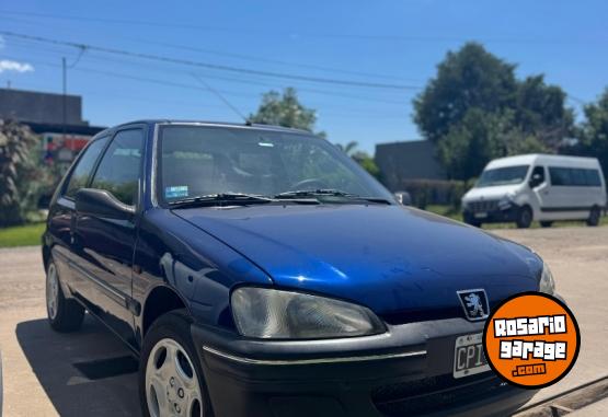 Autos - Peugeot 106 2000 Nafta 176000Km - En Venta