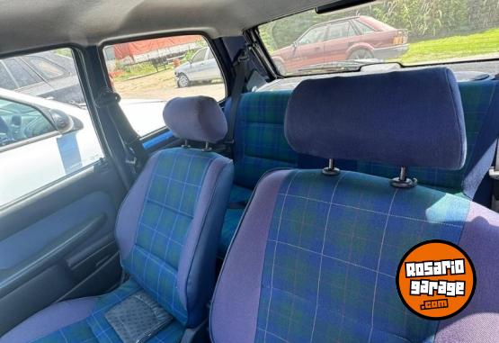 Autos - Peugeot 106 2000 Nafta 176000Km - En Venta