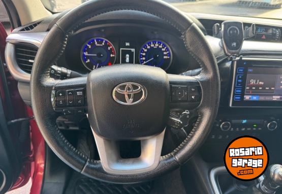 Camionetas - Toyota Hilux srv 2.8 2016 Diesel 210000Km - En Venta