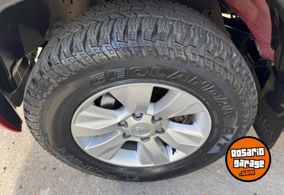 Camionetas - Toyota Hilux srv 2.8 2016 Diesel 210000Km - En Venta