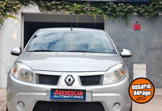 Autos - Renault sandero 2011 Nafta 180000Km - En Venta