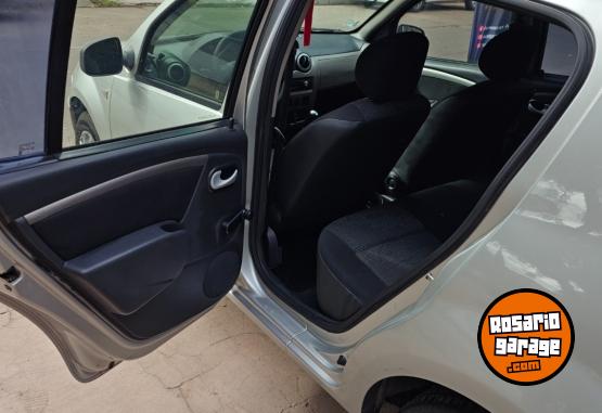 Autos - Renault sandero 2011 Nafta 180000Km - En Venta