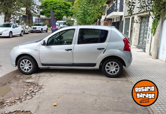 Autos - Renault sandero 2011 Nafta 180000Km - En Venta