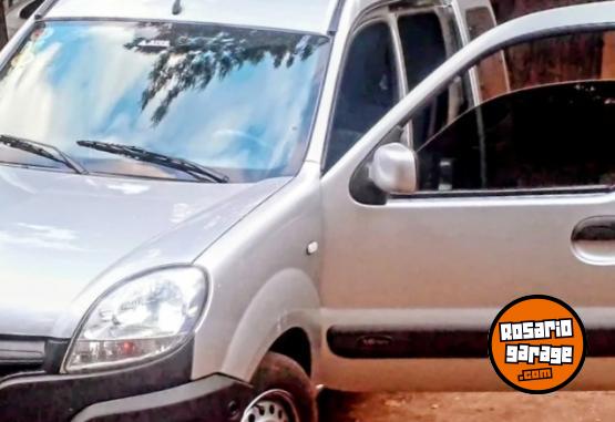Utilitarios - Renault Kangoo 2018 GNC 142000Km - En Venta