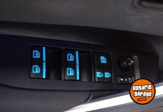 Camionetas - Toyota Nafta SEG 2023 Nafta 23500Km - En Venta