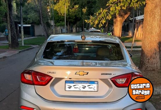 Autos - Chevrolet Cruze 2021 Nafta 121000Km - En Venta