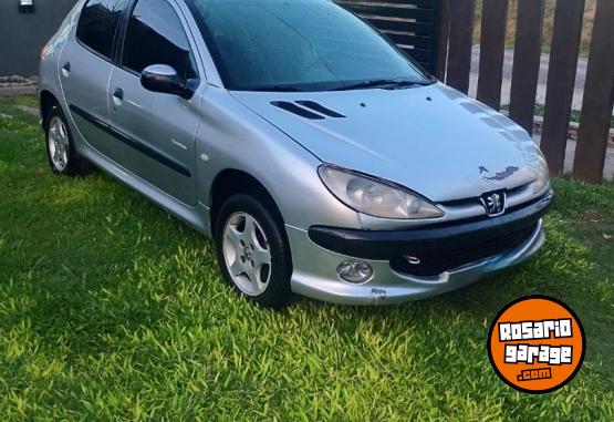 Autos - Peugeot 206 2003 Nafta 250000Km - En Venta