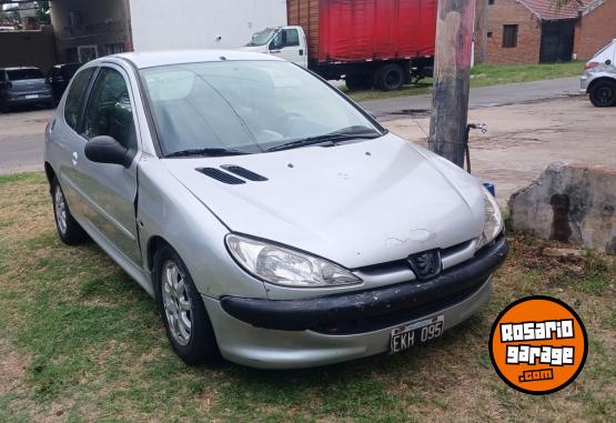 Autos - Peugeot 206 2004 Nafta 111111Km - En Venta