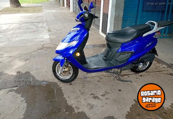Motos - Suzuki An 2012 Nafta 30000Km - En Venta
