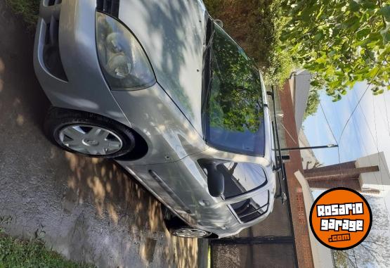 Autos - Renault Clio 2006 Nafta 260000Km - En Venta