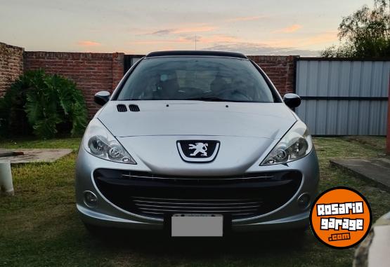 Autos - Peugeot 207 Compact Quiksilver 2010 Nafta 142000Km - En Venta
