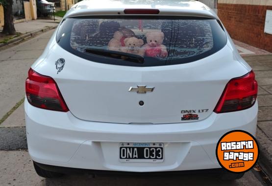 Autos - Chevrolet Onix 2015 Nafta 82000Km - En Venta