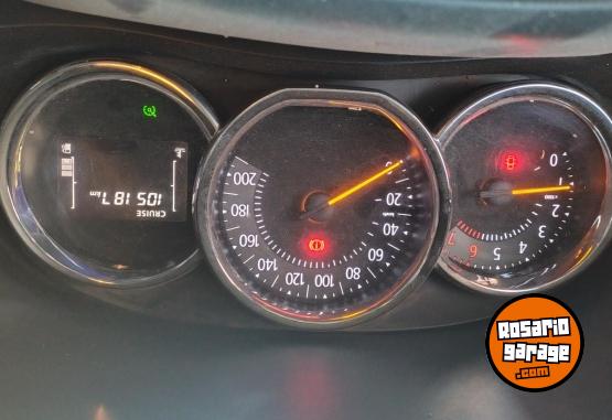 Utilitarios - Renault Kangoo emotic�n 5 asiento 2021 GNC 105000Km - En Venta