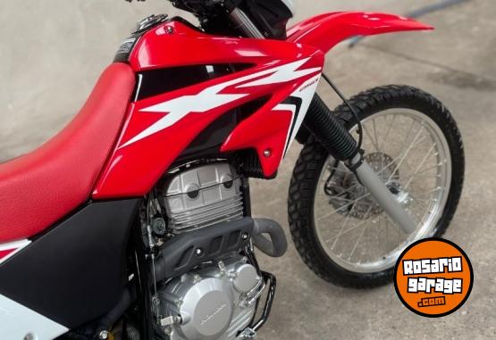 Motos - Honda Tornado 2018 Nafta 6500Km - En Venta