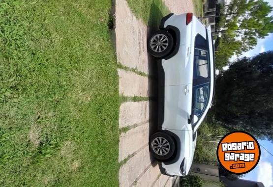 Autos - Toyota Corolla Cross 2021 Nafta 72000Km - En Venta