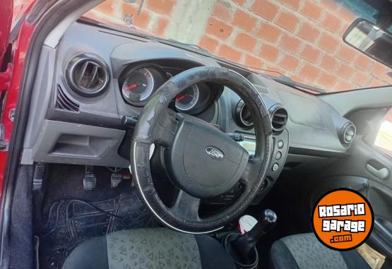 Autos - Ford Fiesta Max 2010 GNC 121000Km - En Venta