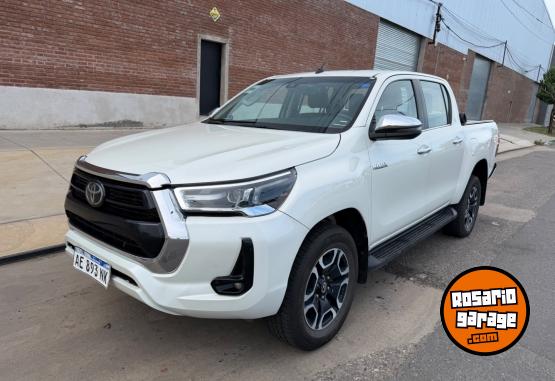 Camionetas - Toyota Hilux srx 2021 Diesel 160000Km - En Venta