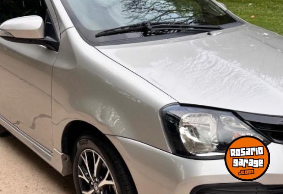 Autos - Toyota Etios 2019 Nafta 80000Km - En Venta