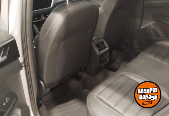 Autos - Volkswagen TAOS HIGHLINE AT 2023 Nafta 105000Km - En Venta