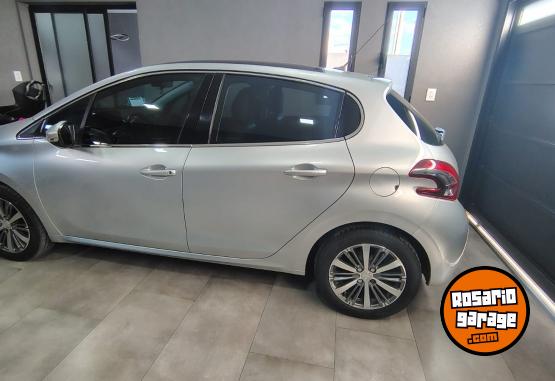 Autos - Peugeot 208 FELINE 1.6 2017 Nafta 99000Km - En Venta