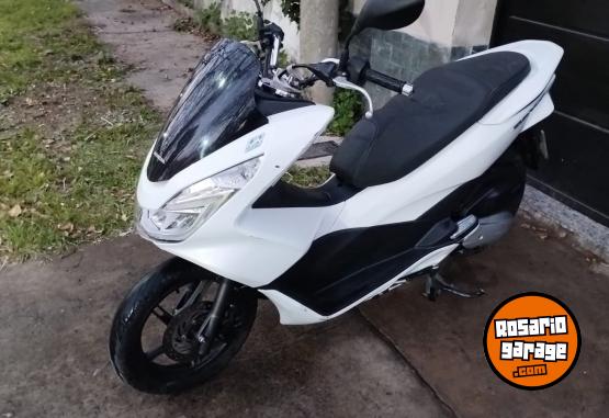 Motos - Honda PCX 150 2018 Nafta 33000Km - En Venta