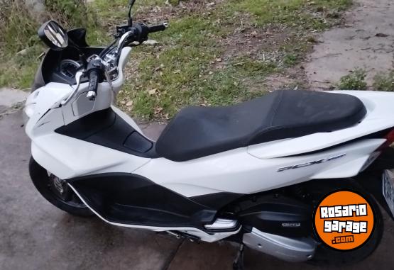 Motos - Honda PCX 150 2018 Nafta 33000Km - En Venta