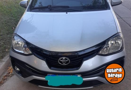 Autos - Toyota Etios xls 5p 2019 Nafta 110000Km - En Venta
