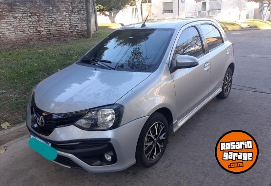 Autos - Toyota Etios xls 5p 2019 Nafta 110000Km - En Venta