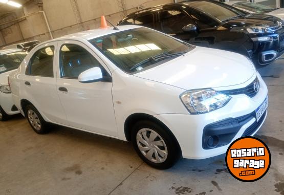 Autos - Toyota Etios 2023 Nafta 88000Km - En Venta