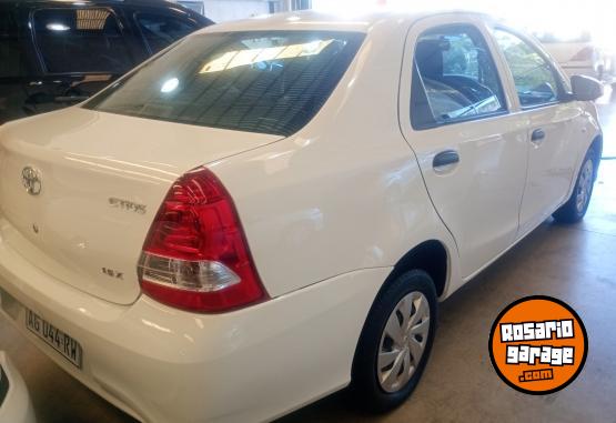 Autos - Toyota Etios 2023 Nafta 88000Km - En Venta