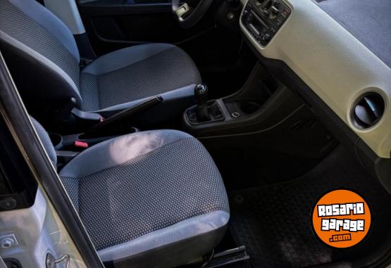 Autos - Volkswagen UP MOVE 1.0 / MOBI KWID 2015 Nafta 87000Km - En Venta