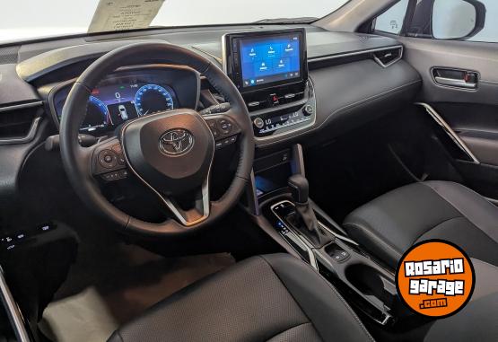 Autos - Toyota COROLLA CROSS SEG 2,0 CVT 2023 Nafta 45209Km - En Venta