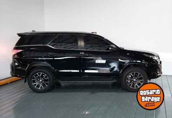 Camionetas - Toyota SW4 4X4 GR-SPORT 2,8 TDI 2022 Diesel 138975Km - En Venta