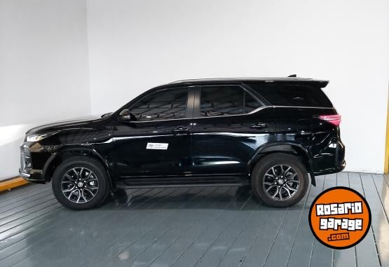 Camionetas - Toyota SW4 4X4 GR-SPORT 2,8 TDI 2022 Diesel 138975Km - En Venta