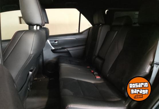 Camionetas - Toyota SW4 4X4 GR-SPORT 2,8 TDI 2022 Diesel 138975Km - En Venta