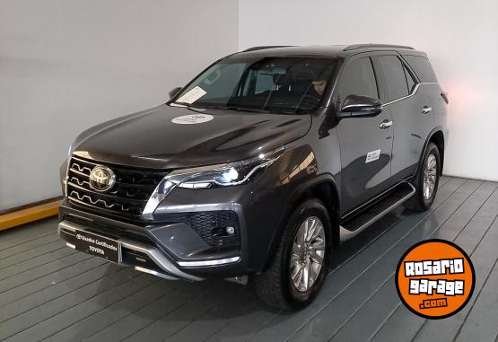 Camionetas - Toyota SW4 4X4 SRX 2,8 TDI 6 AT 2021 Diesel 80850Km - En Venta