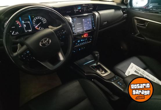 Camionetas - Toyota SW4 4X4 SRX 2,8 TDI 6 AT 2021 Diesel 80850Km - En Venta