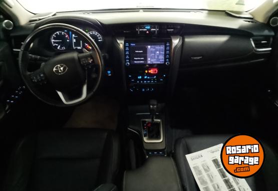 Camionetas - Toyota SW4 4X4 SRX 2,8 TDI 6 AT 2021 Diesel 80850Km - En Venta