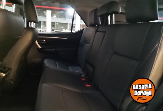 Camionetas - Toyota SW4 4X4 SRX 2,8 TDI 6 AT 2021 Diesel 80850Km - En Venta