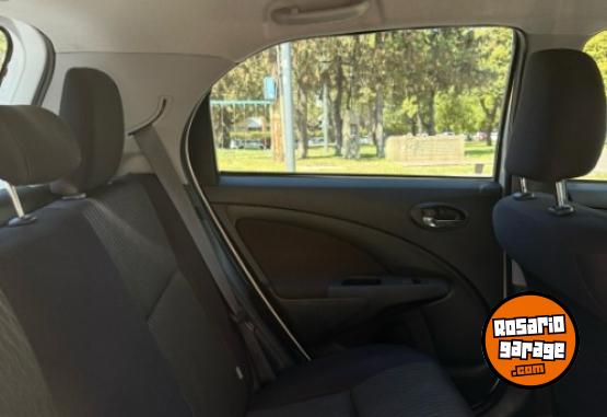 Autos - Toyota Etios xls 1.5 At 2021 Nafta 64000Km - En Venta