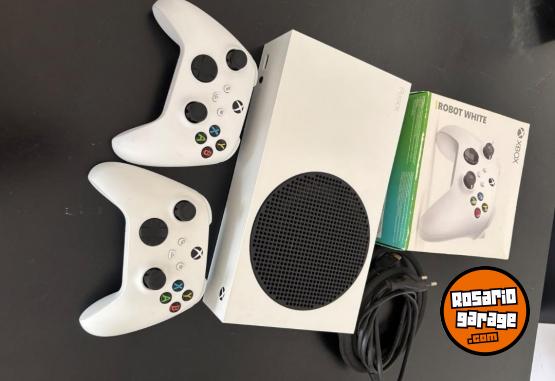 Electr�nica - Xbox S + 2 joysticks - En Venta