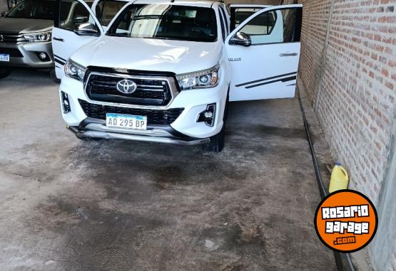 Camionetas - Toyota Hilux 2019 Diesel 124000Km - En Venta