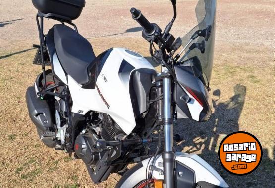 Motos - Hero Hunk 160r 2023 Nafta 7900Km - En Venta