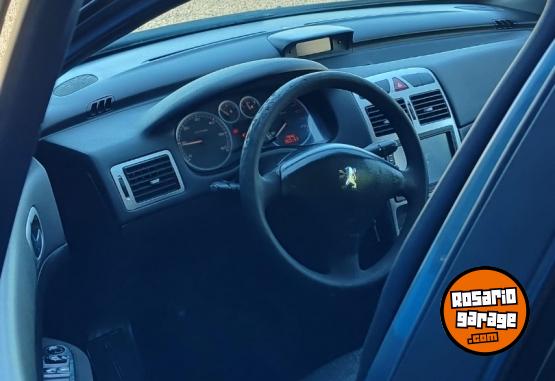 Autos - Peugeot Sedan 2006 Diesel 258000Km - En Venta