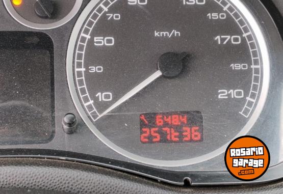 Autos - Peugeot Sedan 2006 Diesel 258000Km - En Venta