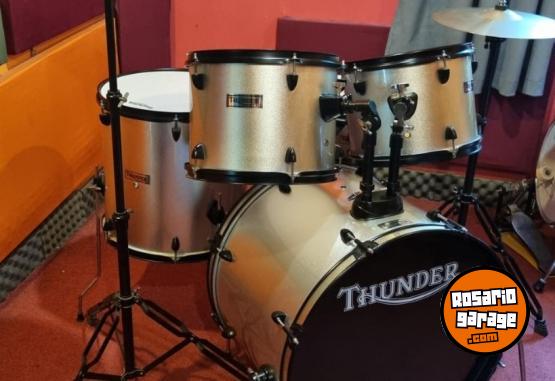 Instrumentos Musicales - Bater�a de 5 cuerpos - En Venta