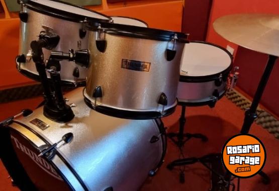 Instrumentos Musicales - Bater�a de 5 cuerpos - En Venta