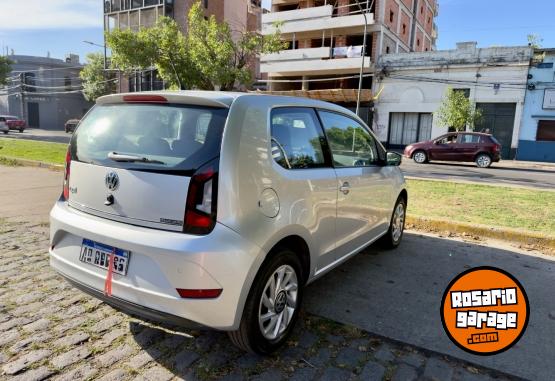 Autos - Volkswagen Up! High 2017 Nafta 65400Km - En Venta